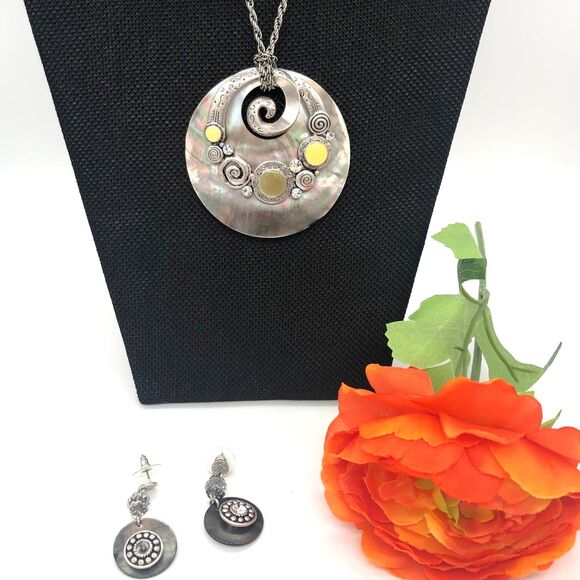 Handcrafted Mother-Of-Pearl Pendant with Matching Earrings Custom Unique - Picture 7 of 11